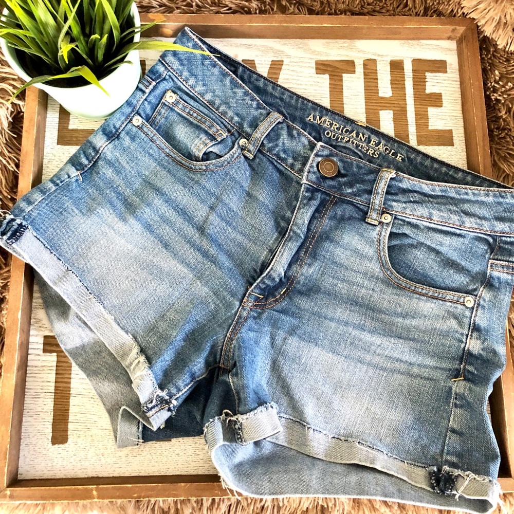 American Eagle Stretch Denim Shorts. Size 10.